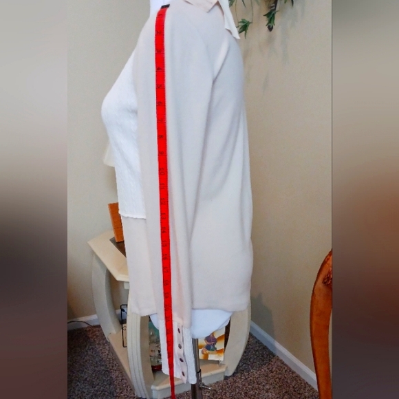 Hem & Thread Colorblock Sweater Taupe/Cream NWT  S - Picture 9 of 11